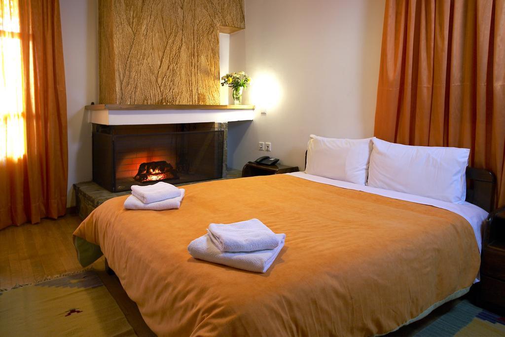 Hotel Semeli Goura Bagian luar foto