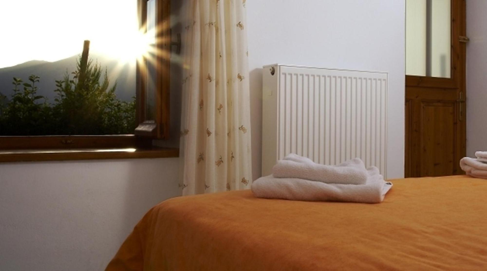 Hotel Semeli Goura Bagian luar foto