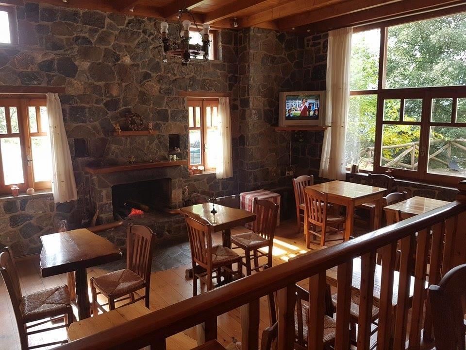 Hotel Semeli Goura Bagian luar foto